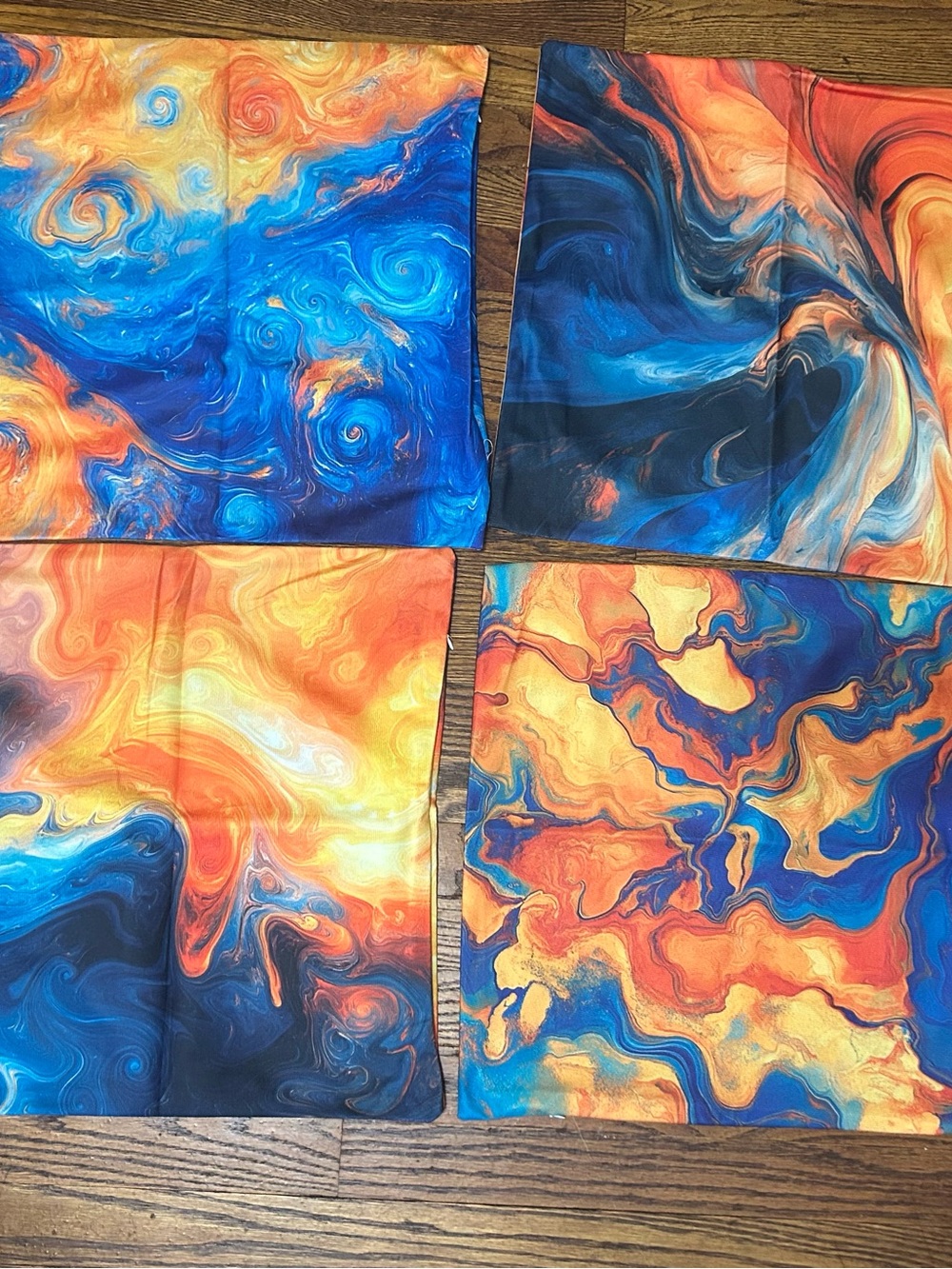 Colorful throw pillows ๐งก๐ฉต๐๐งก๐๐งก - Picture 2 of 7